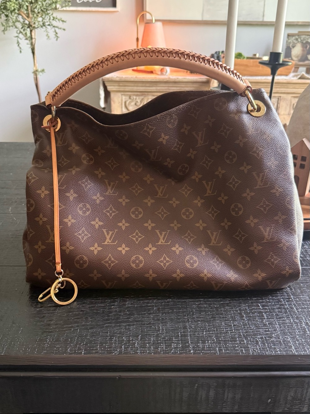 Louis Vuitton Artsy MM Monogram | Authentic LV Replaced Handle| Clean Interior
